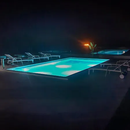 Lovely In With Swimming Pool *