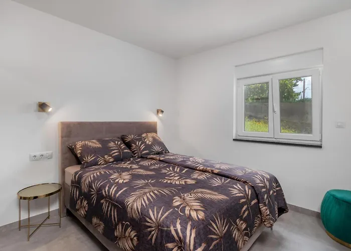 3 Bedroom Awesome In